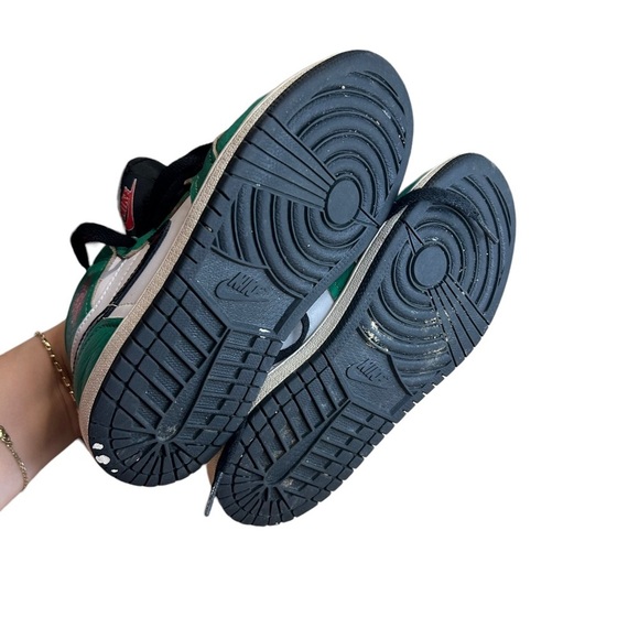 Jordan Shoes Kids Jordan 1 Retro High Lucky Green - Picture 3 of 7